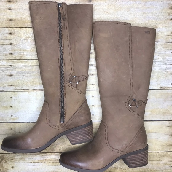 Sold Teva waterproof leather brown tall boots - Picture 3 of 8